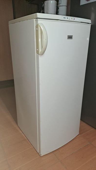 Congelator cu 5 sertare
