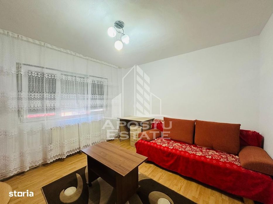Apartament 2 camera zona Micalaca loc de parcare inclus