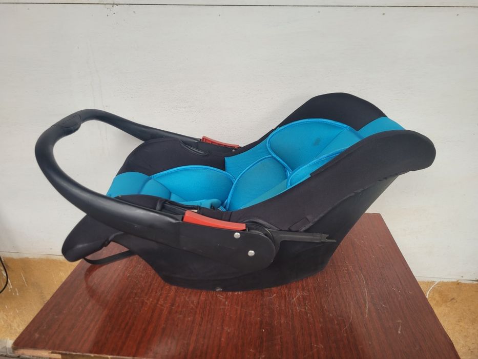 Продам автокресло