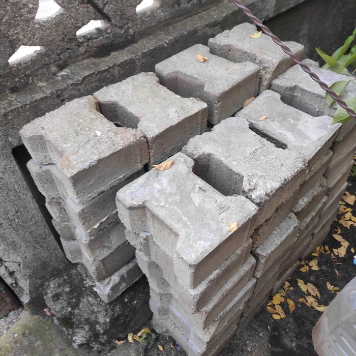 Pavele Elis T2 gri ciment, 20 x 16.5 x 8 cm Second-Hand 300 buc. 8 MP