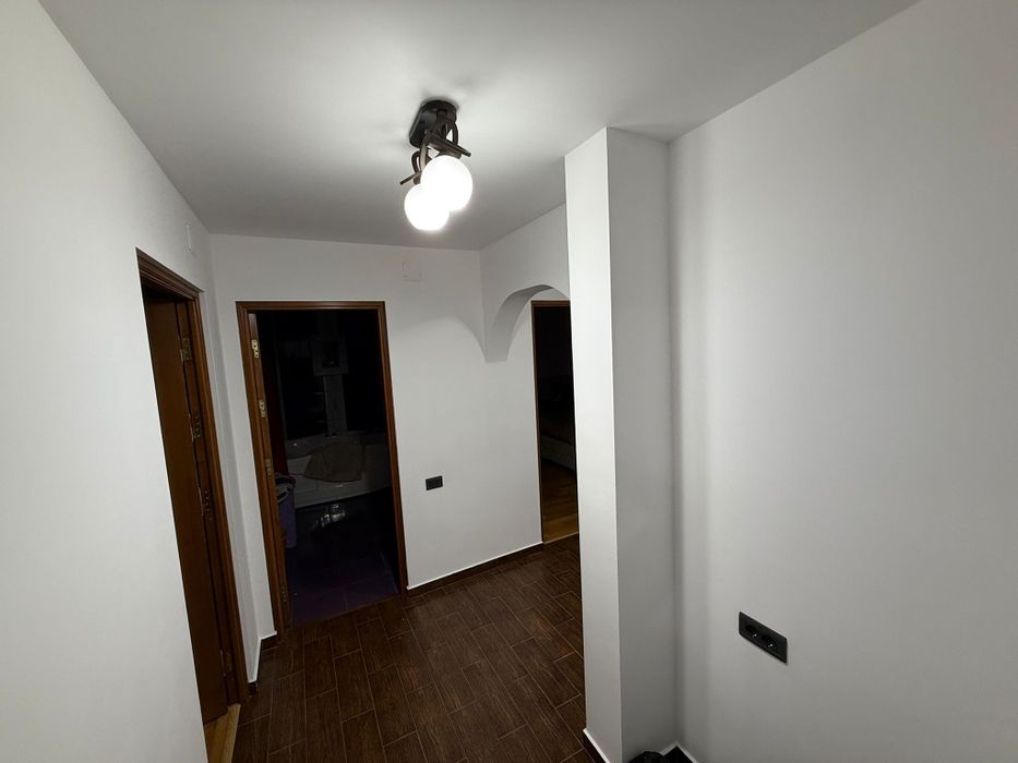 Apartament cu 3 camere decomandat