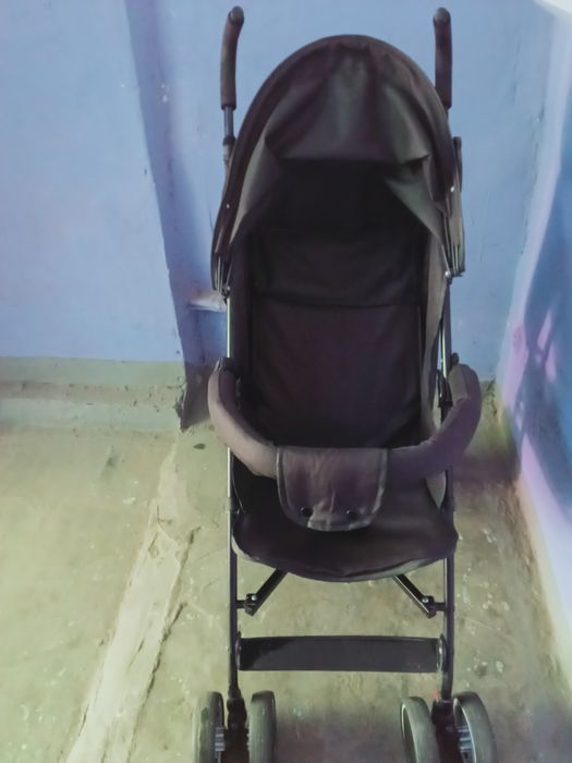 Продам детскую коляску б/у
