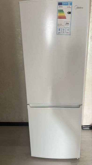 Холодильник мидеа в хорошем состояний