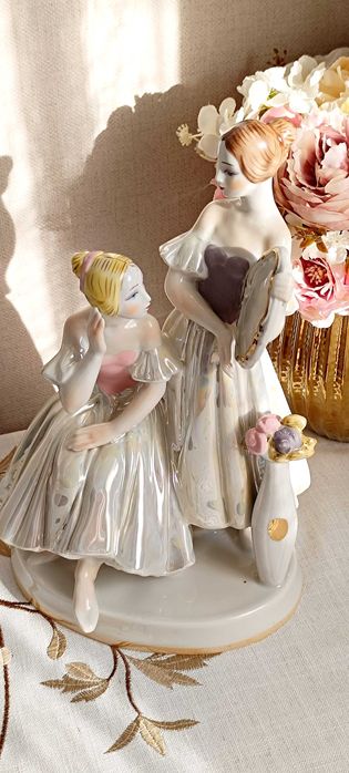 Редкость Статуэтка фарфоровая Балерины перед зеркалом Киев