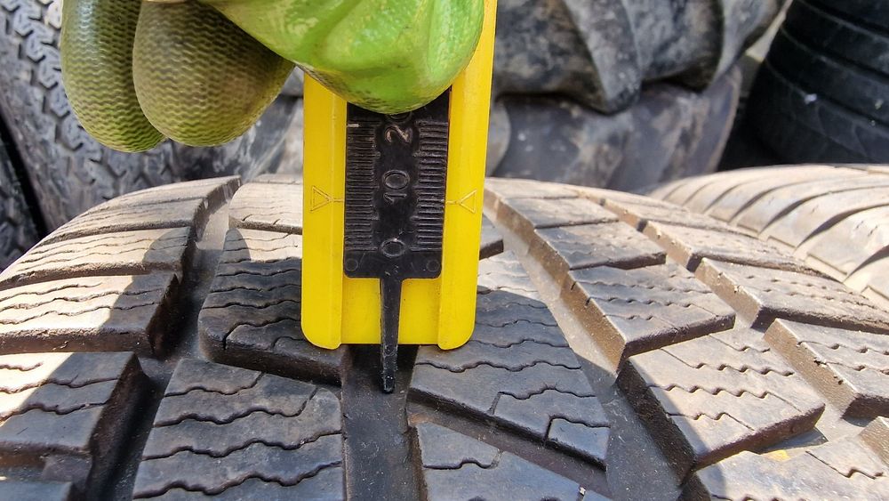 Anvelope 245/40R19 marca Continental, M +S,DOT 2019,8  mm
