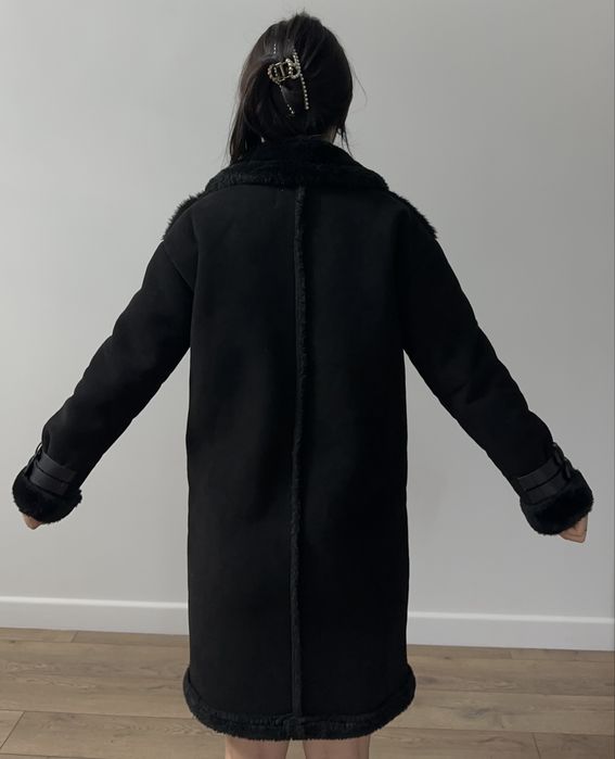 Продаю зимнюю дубленку