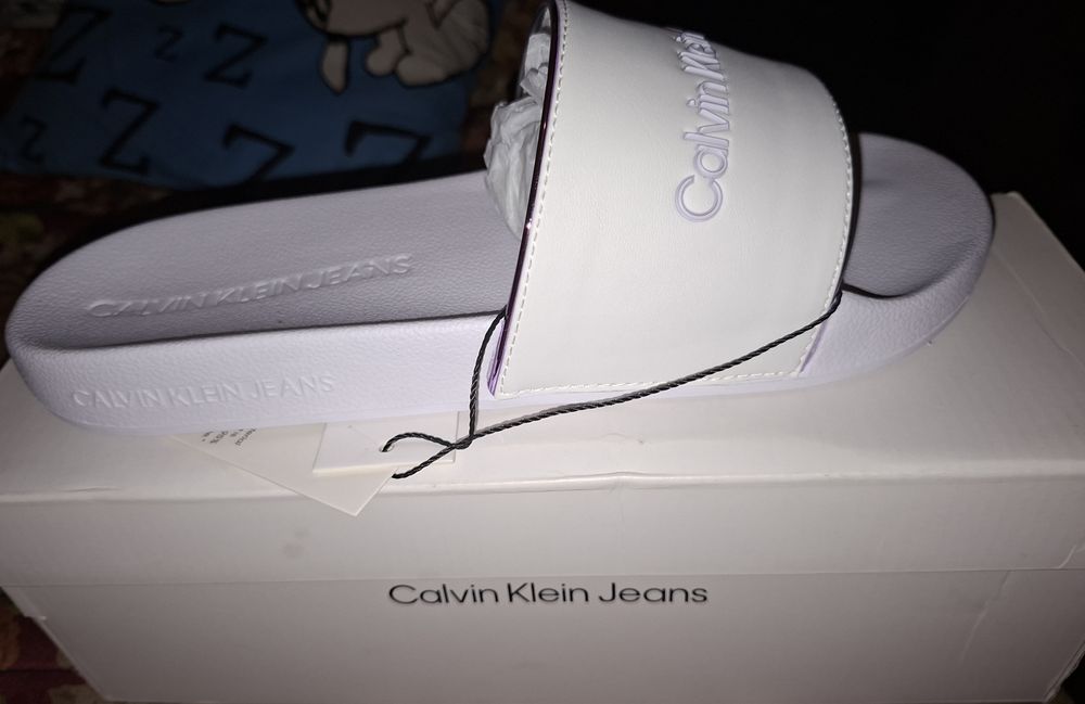 Чехли Calvin Klein