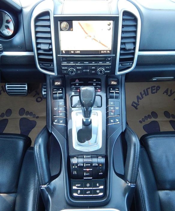 Porshe Cayenne 4.8 Turbo