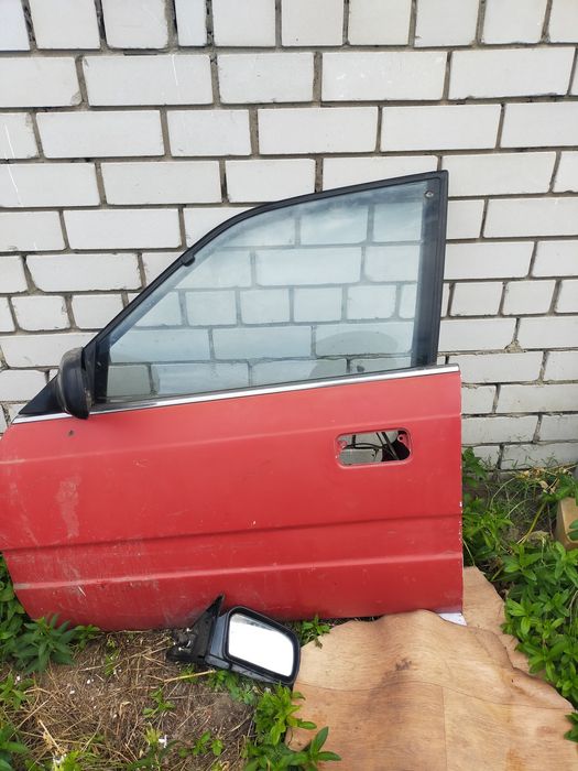 Продам двери на автомашина Мазда