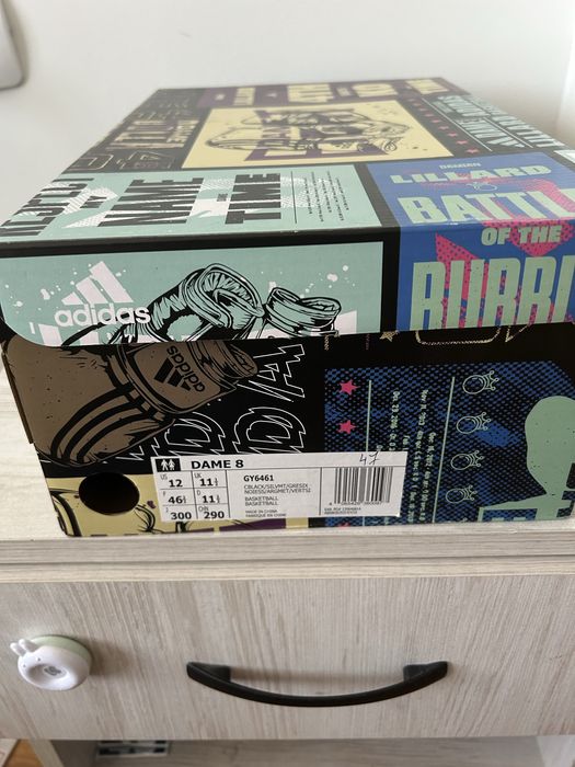 Обувки Adidas Dame 8