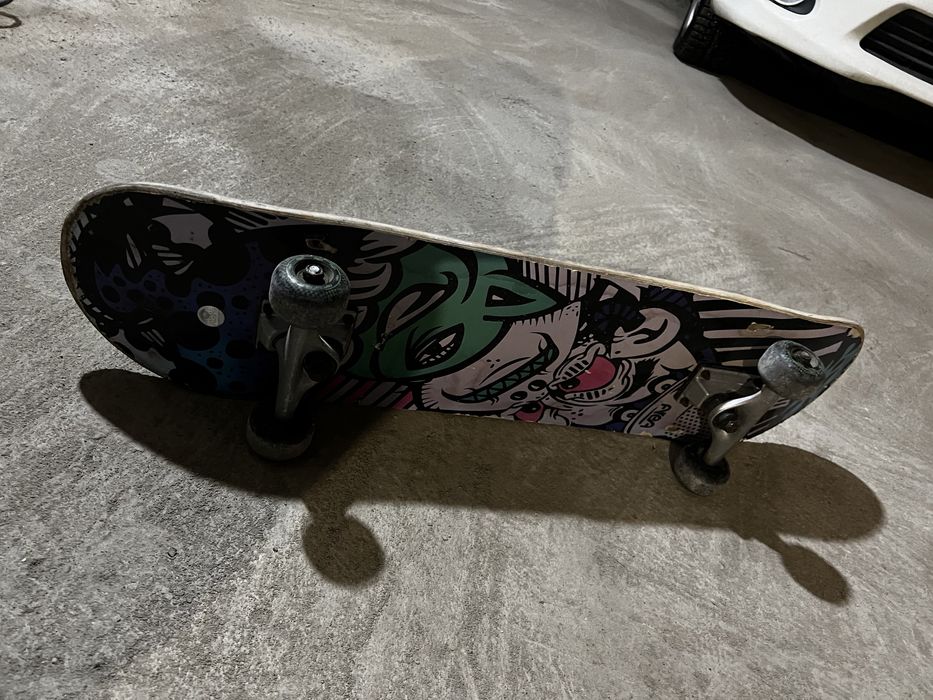 Продам скейтборд Area