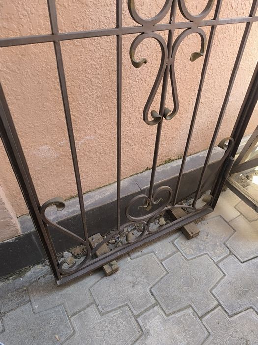 Продам дверь металлическую