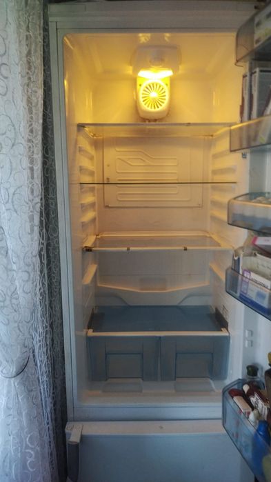 Продам холодильник