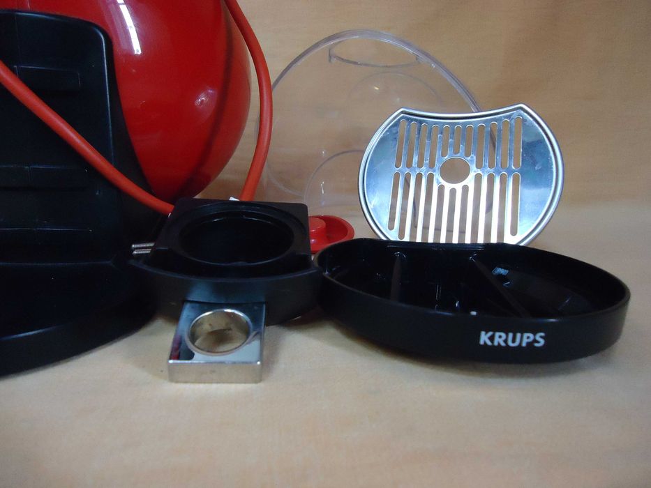 Кафемашина с гаранция 1 година NESCAFÉ® система Dolce Gusto Krups Melody.Red