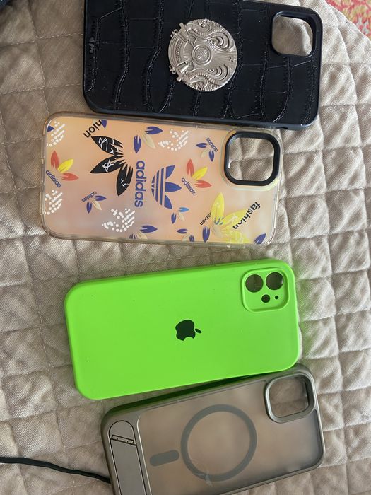 продам чехлы на 11 айфон