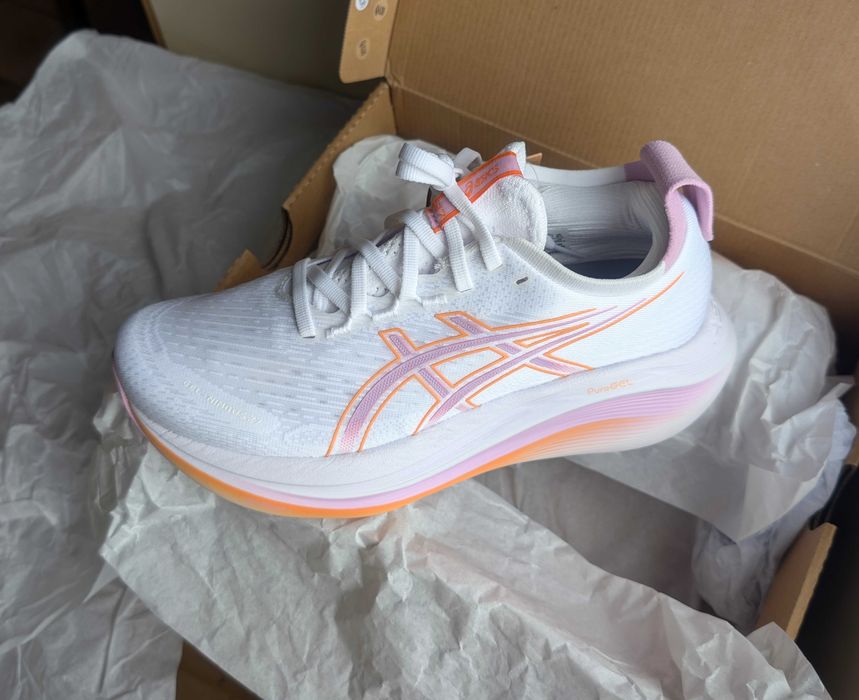Женские кроссовки Asics GEL-NIMBUS 27 оригинал, new EUR 40