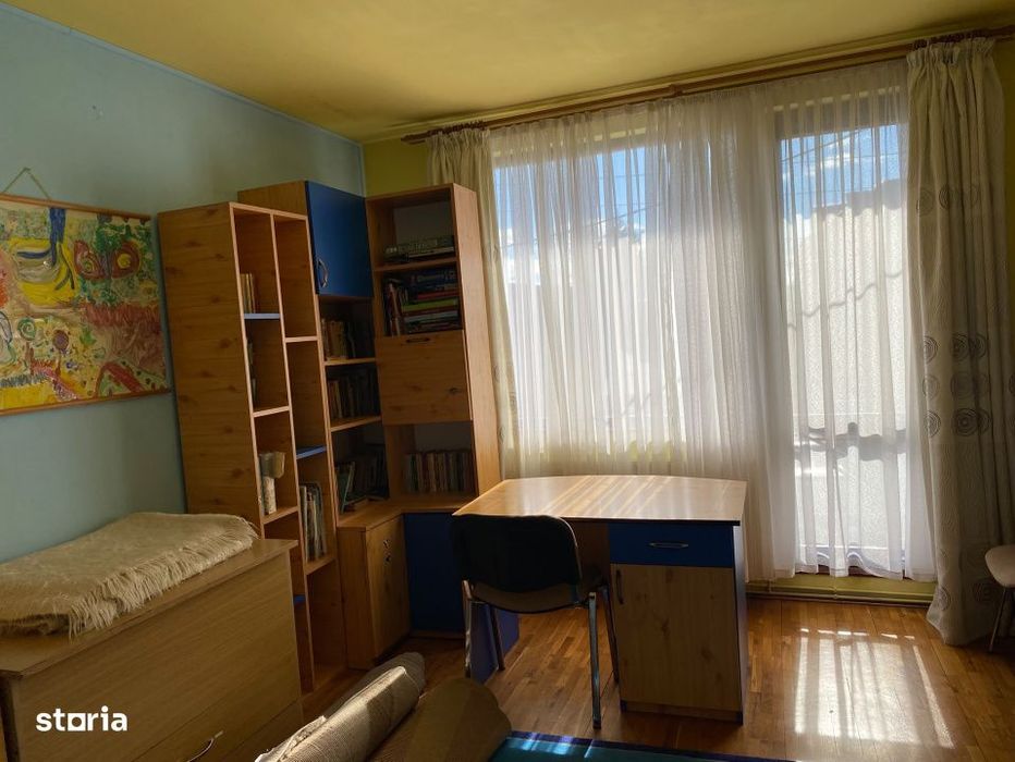 Casa cu 4 camere, 120 mp, zona Est