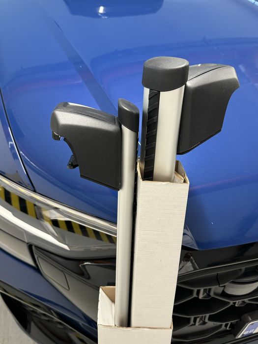 Оригинални напречни греди за багажник Audi / Thule