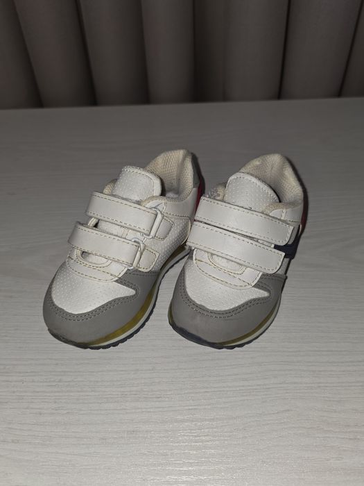 Продам обувь на 2 года