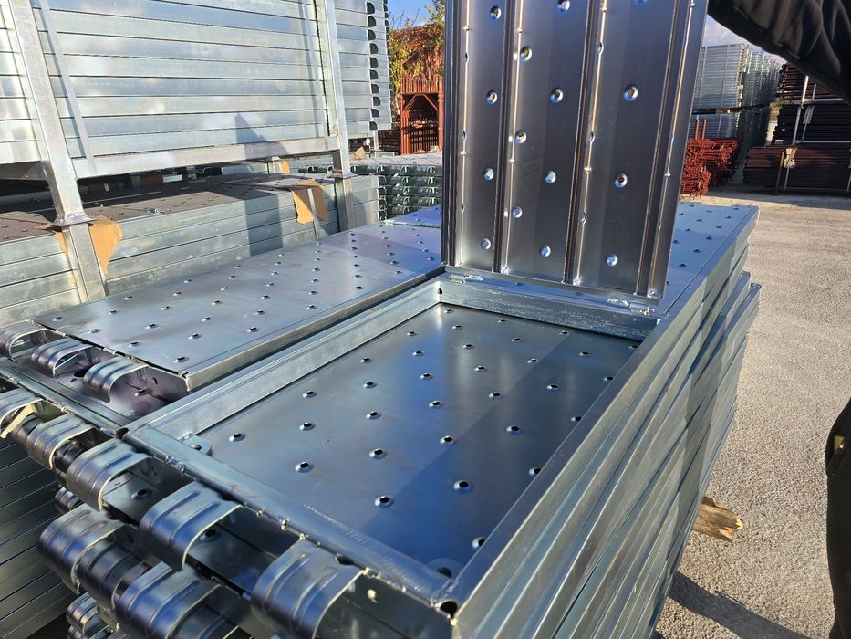 Отвараема пътека за италианско скеле 150 лв нова