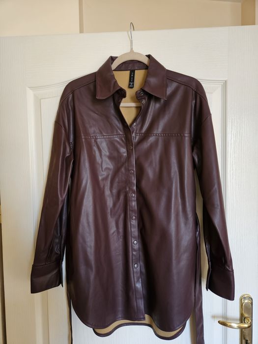 Дамска кожена бордо риза с колан