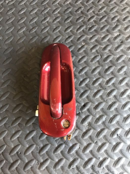 Външна дръжка за предна дясна врата червена за Honda Civic (1998)