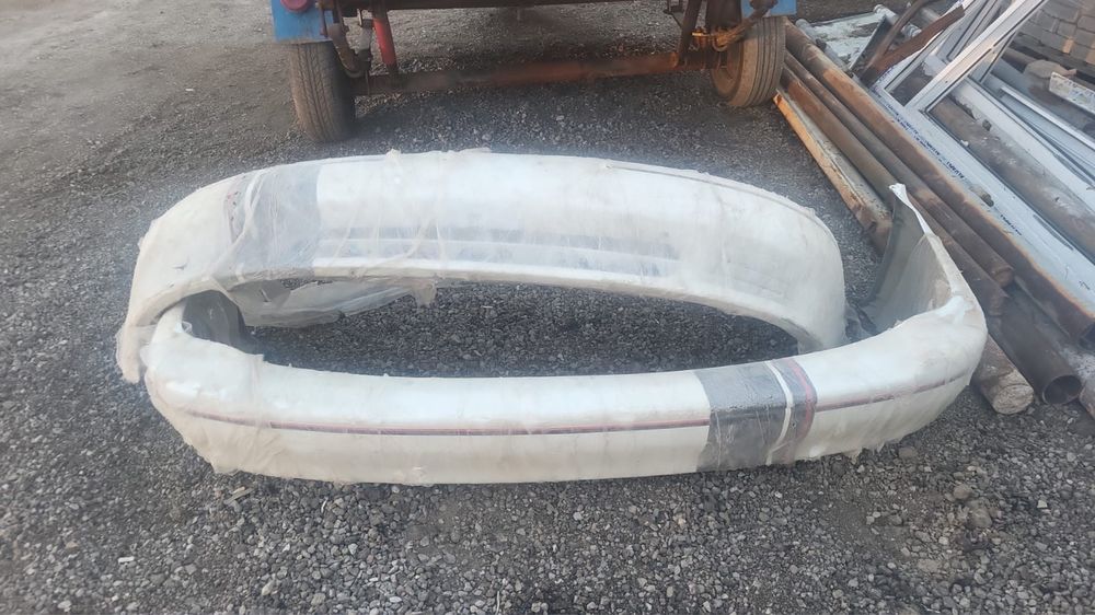 Бампер Тайота Превия