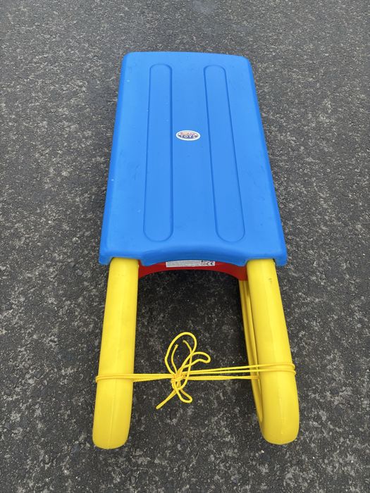 Sanie plastic pentru bebelusi cu spatar și fară spătar , și din lemn .