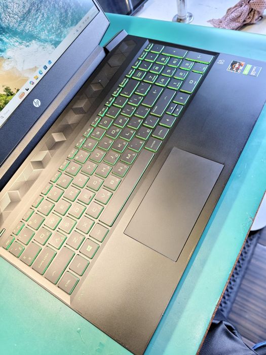 Игровой ноутбук HP Gaming 6 ядер