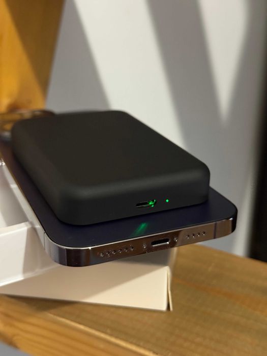 Baterie externă 5000mAh MagSafe neagra, încărcare wireless, USB-C, cablu de încărcare, nouă