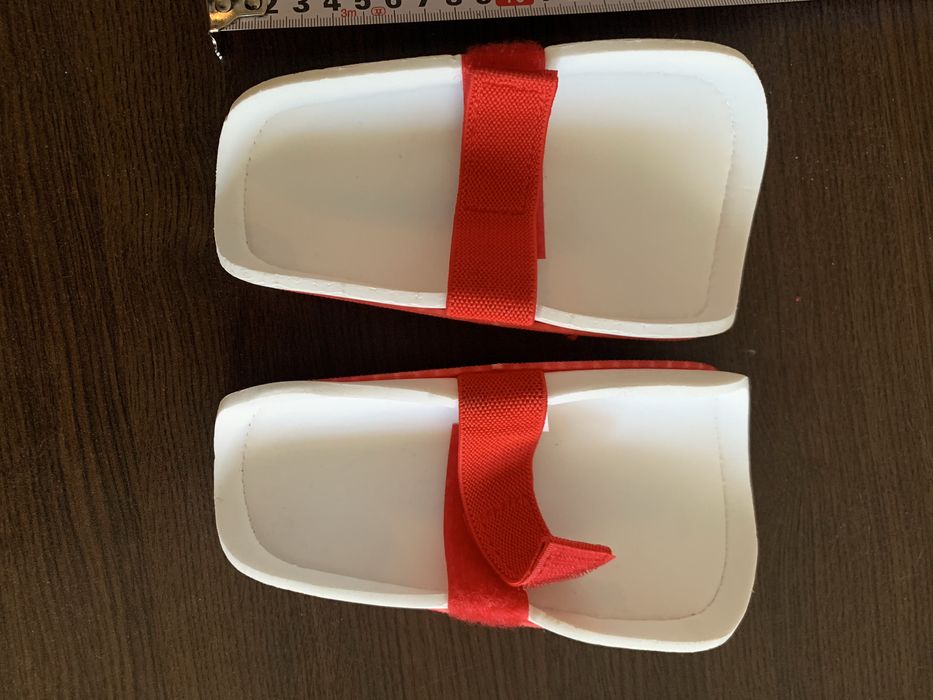 Ливерпул футболни чорапи и кори NB