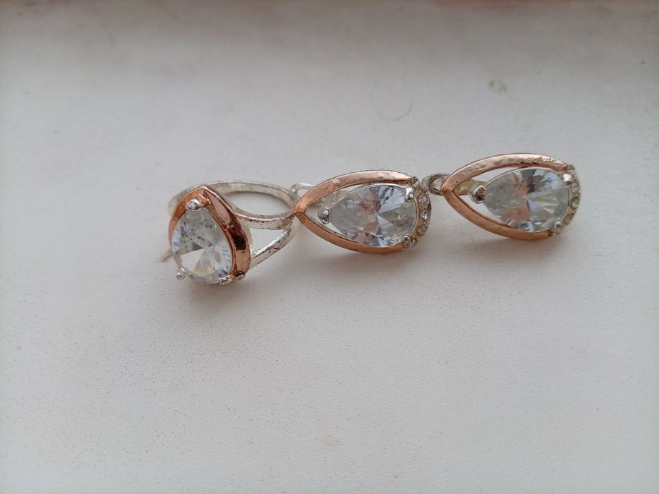 Продаю серебро күміс сақина сатам сырғасымен бірге