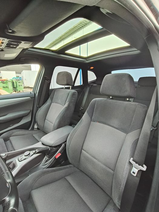 Vând BMW X1 204CP