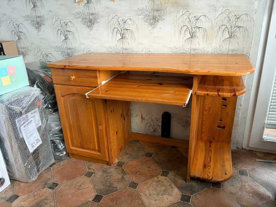 Бюро от масивно дърво ЧАМ