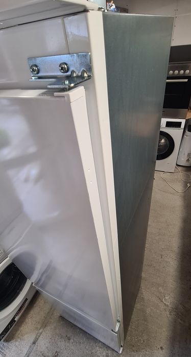 Комбиниран хладилник за вграждане  Whirlpool ART 6500/A+