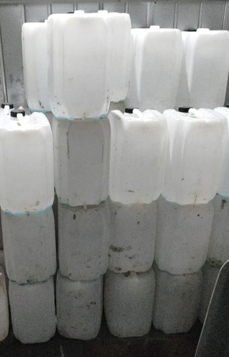 канистры от автошампунь