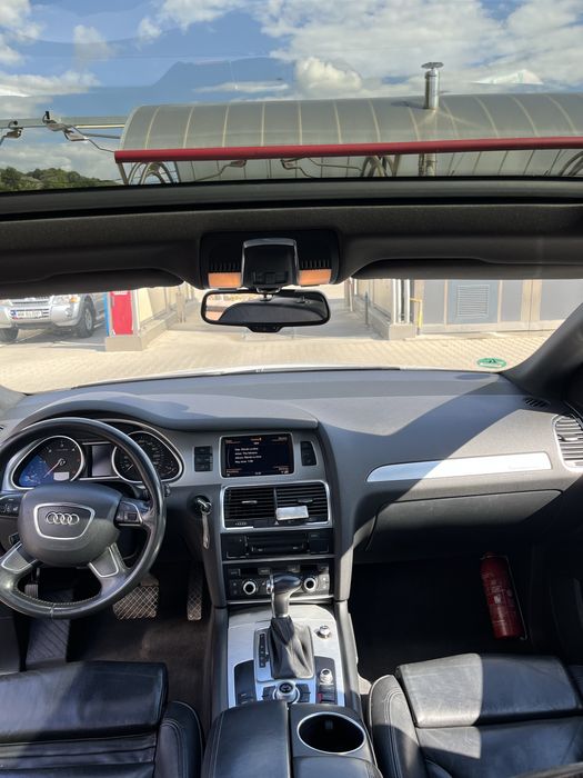 Audi Q7 2014 S line interior/exterior. Panoramic. Lane Assist. Full Leather. 7 locuri. Incalzire volan. 32X.XXX Km.Perne de aer.Negociabil