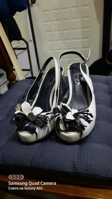 Отдам обувь женскую