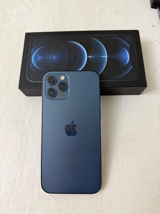 Айфон 12 pro в хорошем состоянии.