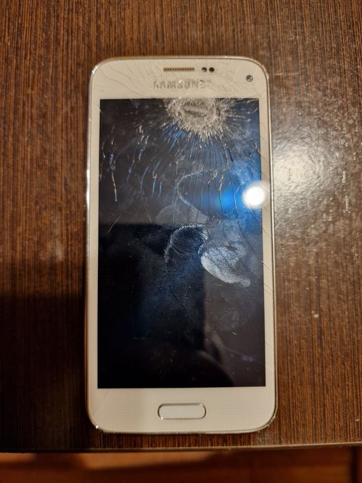 Telefoane pentru piese