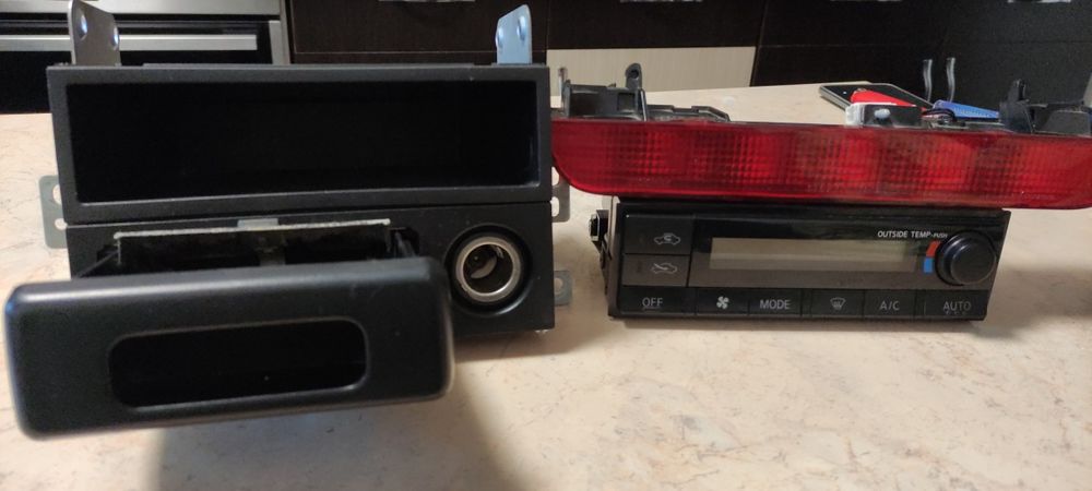 Oglinzi ,faruri ,triple Nissan