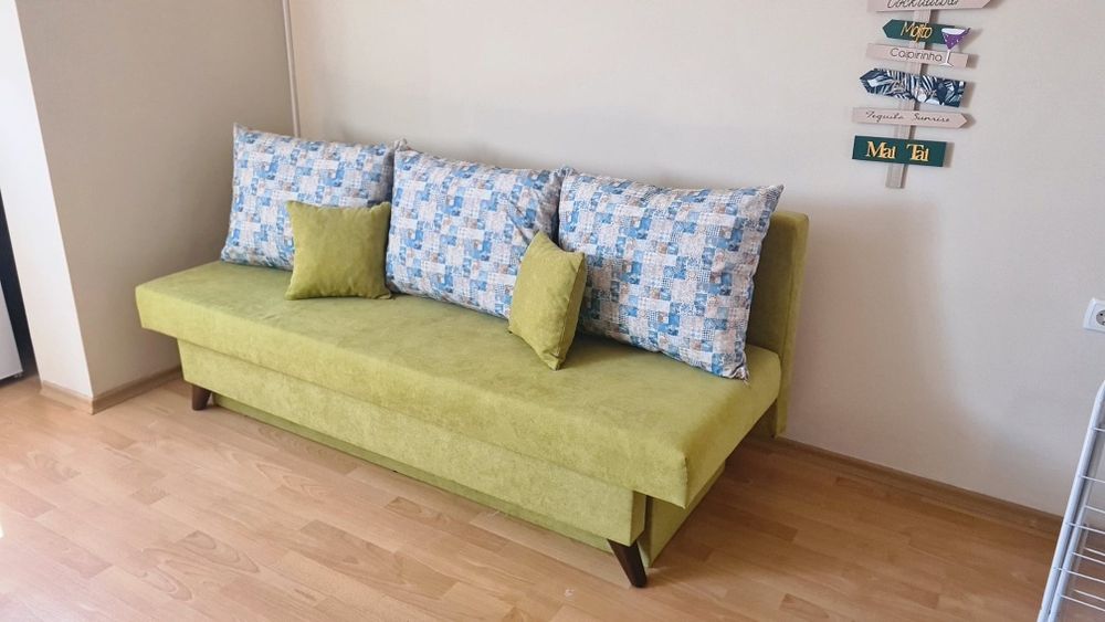 Разтегателно канапе Марти