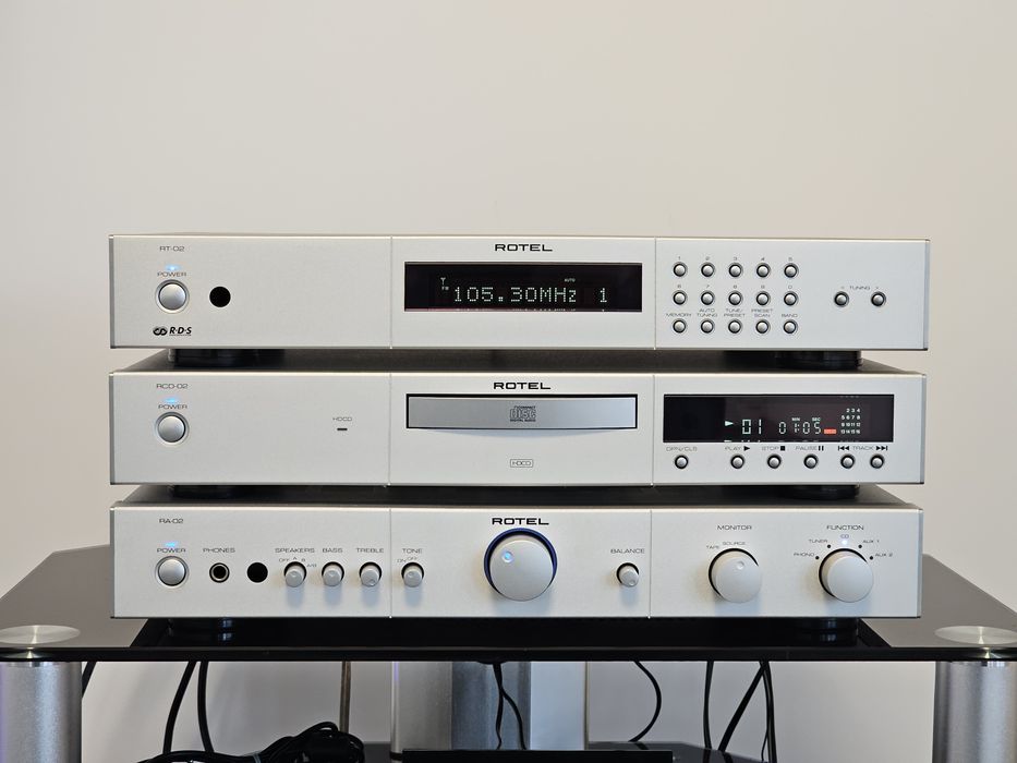 Linie audio Rotel RT-02 RCD-02 RA-02