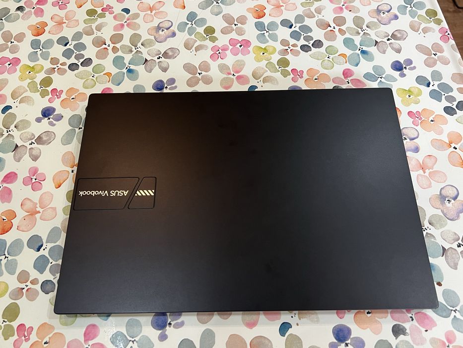 Продаётся ASUS Vivobook 16 X1605V
