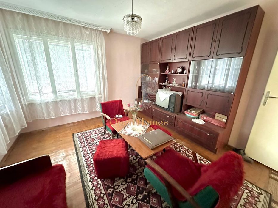 Къща в Пловдив, област-с.Кадиево площ 178 цена 96666