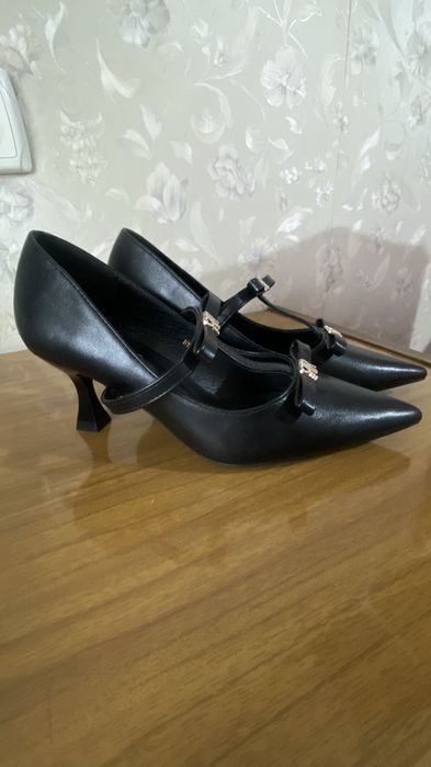 Срочно продам туфли