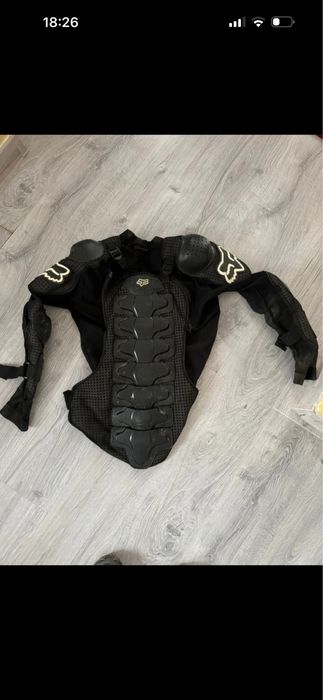 Armura Fox S-M pentru mai multe detalii contacteaza-ma in privat
