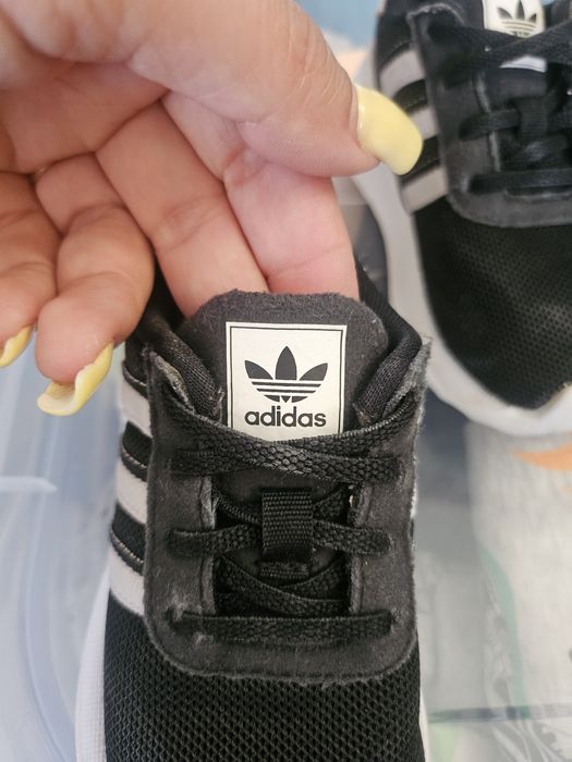 Детски adidas маратонки 22номер