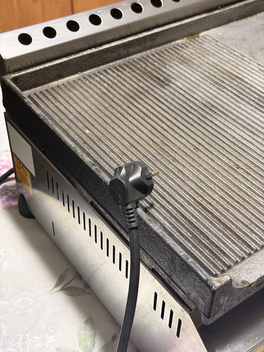 Грильница Remta R89