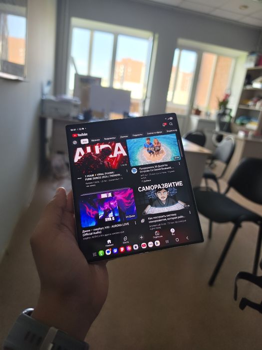 Срочно продам z fold 6 Samsung
